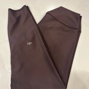 ALO Yoga plum colored Leggings